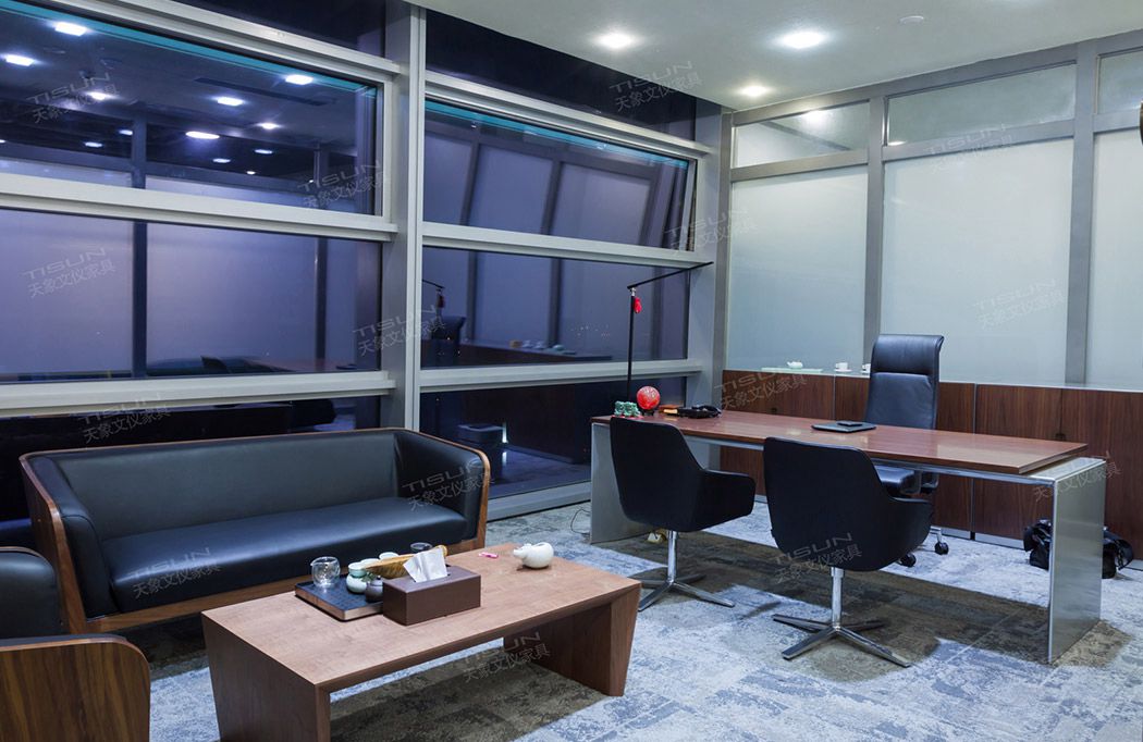 厚重大班臺(tái) 厚重大班臺(tái)